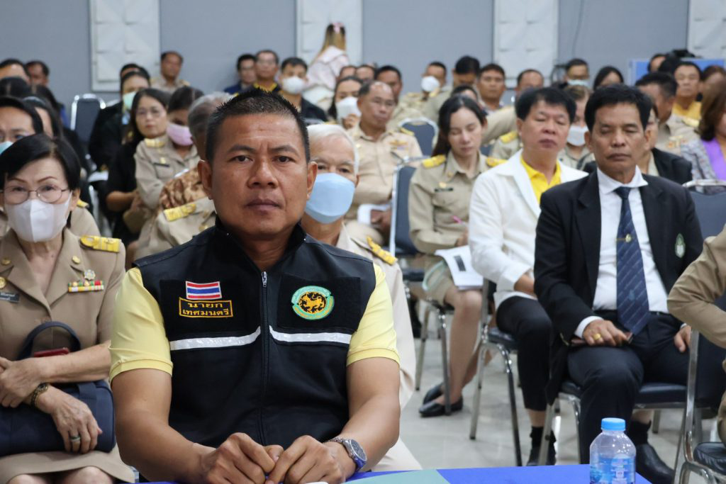 ประชุมซักซ้อมเพื่อเสริมสร้างความรู้ความเข้าใจ ให้แก่องค์กรปกครองส่วนท้องถิ่น ที่เป็นหน่วยรับงบประมาณ (องค์การบริหารส่วนจังหวัดและเทศบาล)