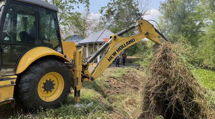 กำจัดวัชพืชน้ำเพื่อสร้างทัศนียภาพที่ดีให้แก่ชุมชน