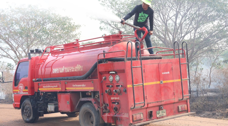 ลงพื้นที่ระงับเหตุไฟไหม้ บริเวณหลังบริษัทน้ำตาล จำกัดมหาชน