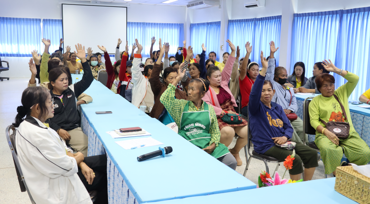 จัดระเบียบพ่อค้าแม่ขายตลาดเทศบาลฯเพื่อกระตุ้นเศรษฐกิจการค้าขายสร้างรายได้สร้างอาชีพแก่ชุมชน