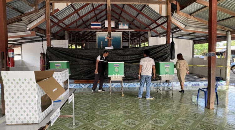 ลงพื้นที่ตามหน่วยเลือกตั้งในเขตเทศบาลตำบลจระเข้หิน เพื่อเตรียมความพร้อมในการเลือกตั้งสมาชิกสภาฯ นายกเทศมนตรีตำบลจระเข้หิน