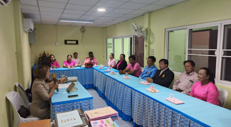 ร่วมต้อนรับคณะกรรมการประเมินคุณภาพภายนอก จากสำนักงานรับรองมาตรฐานและประเมินคุณภาพการศึกษา (องค์การมหาชน) ณ ศูนย์พัฒนาเด็กเล็กชุมชนจระเข้หิน ตำบลจระเข้หิน อำเภอครบุรี จังหวัดนครราชสีมา