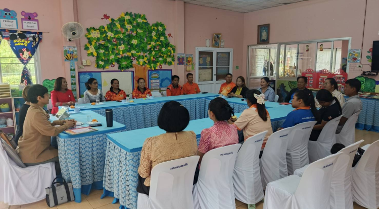 ร่วมต้อนรับคณะกรรมการประเมินคุณภาพภายนอก จากสำนักงานรับรองมาตรฐานและประเมินคุณภาพการศึกษา (องค์การมหาชน) ณ ศูนย์พัฒนาเด็กเล็กบ้านไผ่ ตำบลจระเข้หิน อำเภอครบุรี จังหวัดนครราชสีมา