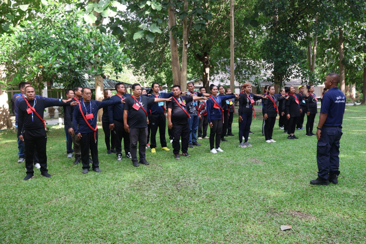 โครงการฝึกอบรมอาสาสมัครป้องกันภัยฝ่ายพลเรือน(อปพร.) ณ อาคาร 2 ชั้น 2 สำนักงานเทศบาลตำบลจระเข้หิน ตำบลจระเข้หิน อำเภอครบุรี จังหวัดนครราชสีมา