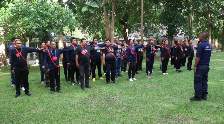 โครงการฝึกอบรมอาสาสมัครป้องกันภัยฝ่ายพลเรือน(อปพร.) ณ อาคาร 2 ชั้น 2 สำนักงานเทศบาลตำบลจระเข้หิน ตำบลจระเข้หิน อำเภอครบุรี จังหวัดนครราชสีมา