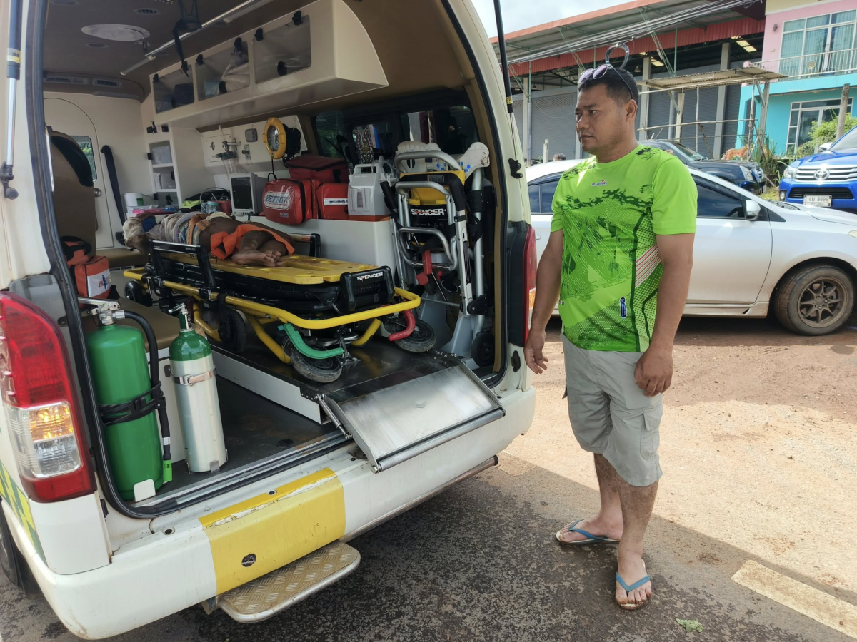 ลงพื้นช่วยเหลือประชาชนซึ่งเกิดอุบัติเหตุทางท้องถนน