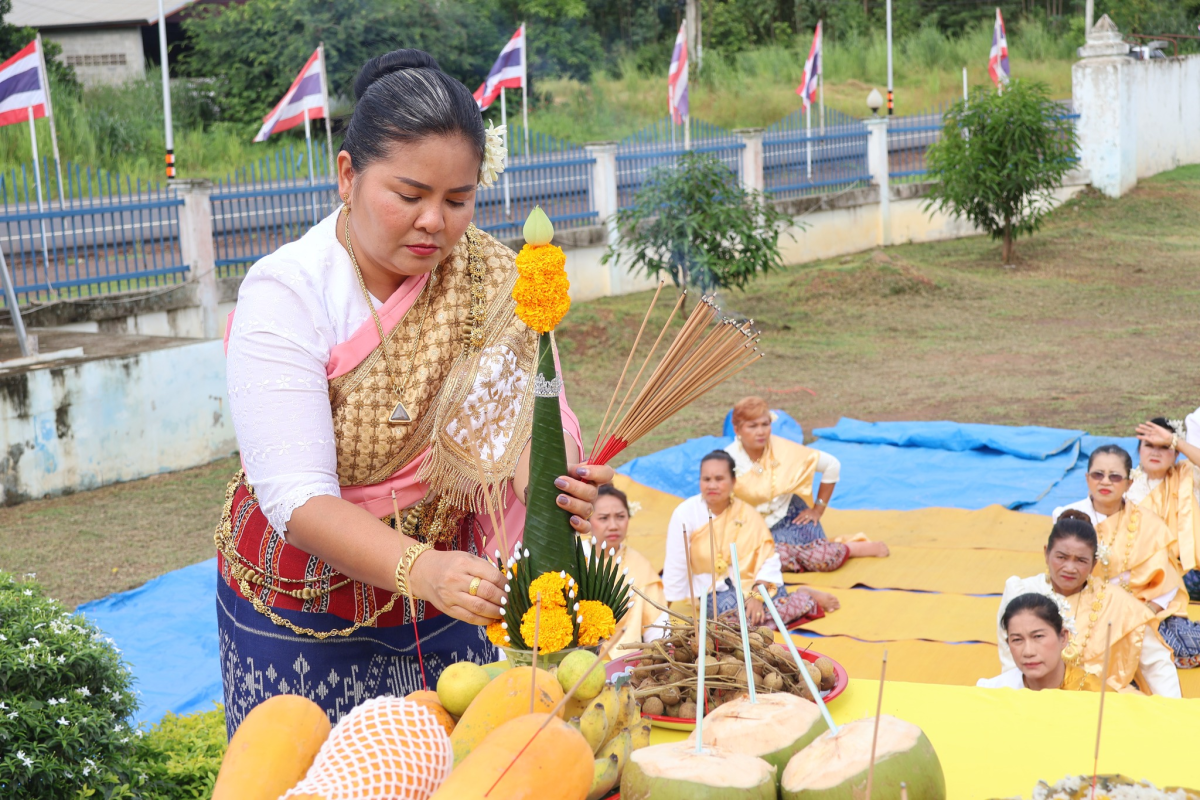 พิธีบวงสรวงอนุเสาวรีย์ท้าวสุรนารี องค์ประจำเทศบาล ประจำปี 2568