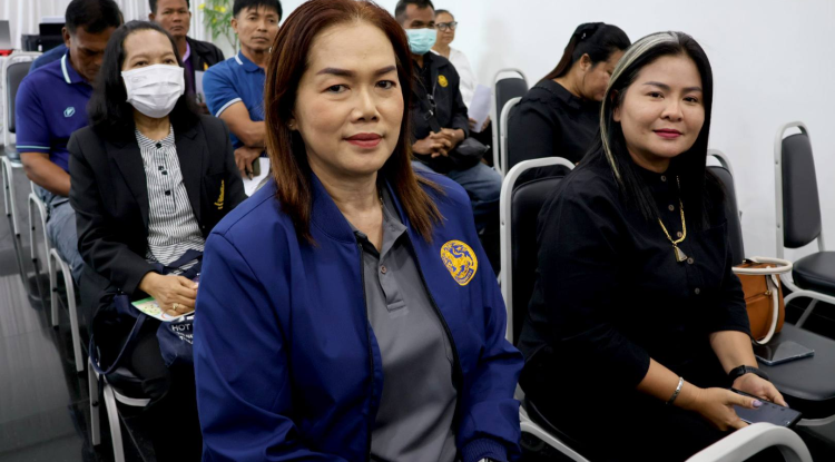 เข้าร่วมการประชุมเพื่อเลือกผู้แทนสภาองค์กรชุมชนตำบลในระดับจังหวัด ผ่านระบบซูมผ่านศูนย์ย่อยจำนวน 10 ศูนย์ ณ ศูนย์ประสานงาน ดร.นรเสฏฐ์ ศิริโรจนกุล สมาชิกสภาผู้แทนราษฏร เขต 12