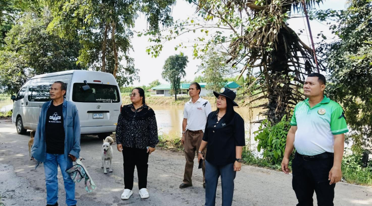 ลงพื้นที่ซ่อมแซมและปรับปรุงผิวทางที่ชำรุดให้ดียิ่งขึ้นและได้ลงพื้นที่ปรับภูมิทัศน์แก้ไขปัญหาน้ำท่วมขังตามคำร้องขอของประชาชนตำบลจระเข้หิน ณ เขตเทศบาลตำบลจระเข้หิน