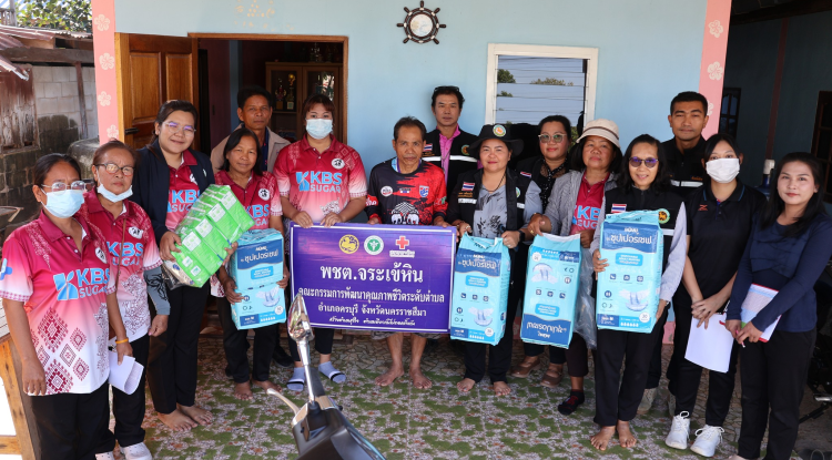 ลงพื้นที่เยี่ยมบ้านมอบผ้าอ้อมผู้ใหญ่ให้แก่ผู้ที่มีภาวะพึ่งพิง ติดบ้าน ติดเตียง ตามโครงการการจัดบริการระบบดูแลระยะยาวด้านสาธารณสุขสำหรับผู้ที่มีภาวะพึ่งพิง ประจำปี พ.ศ 2568