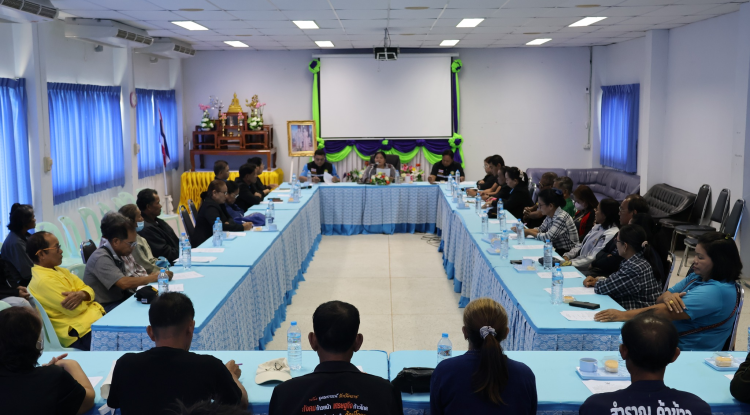 าร่วมการประชุมอาสาสมัครป้องกันภัยฝ่ายพลเรือนการจัดเจ้าหน้าที่สนับสนุนจุดบริการประชาชนในช่วงเทศกาลปีใหม่ 2569 ณ ห้องประชุมสำนักงานเทศบาลตำบลจระเข้หิน อาคาร2 ชั้น2 ตำบลจระเข้หิน อำเภอครบุรี จังหวัดนครราชสีมา