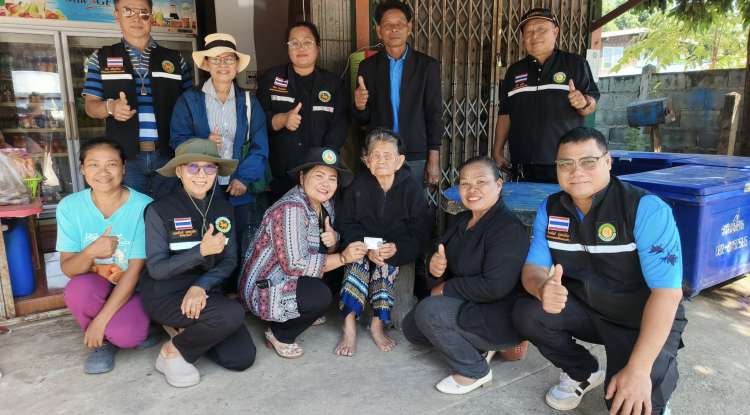 ลงพื้นที่มอบบัตรประจำตัวคนพิการให้แก่ผู้พิการ