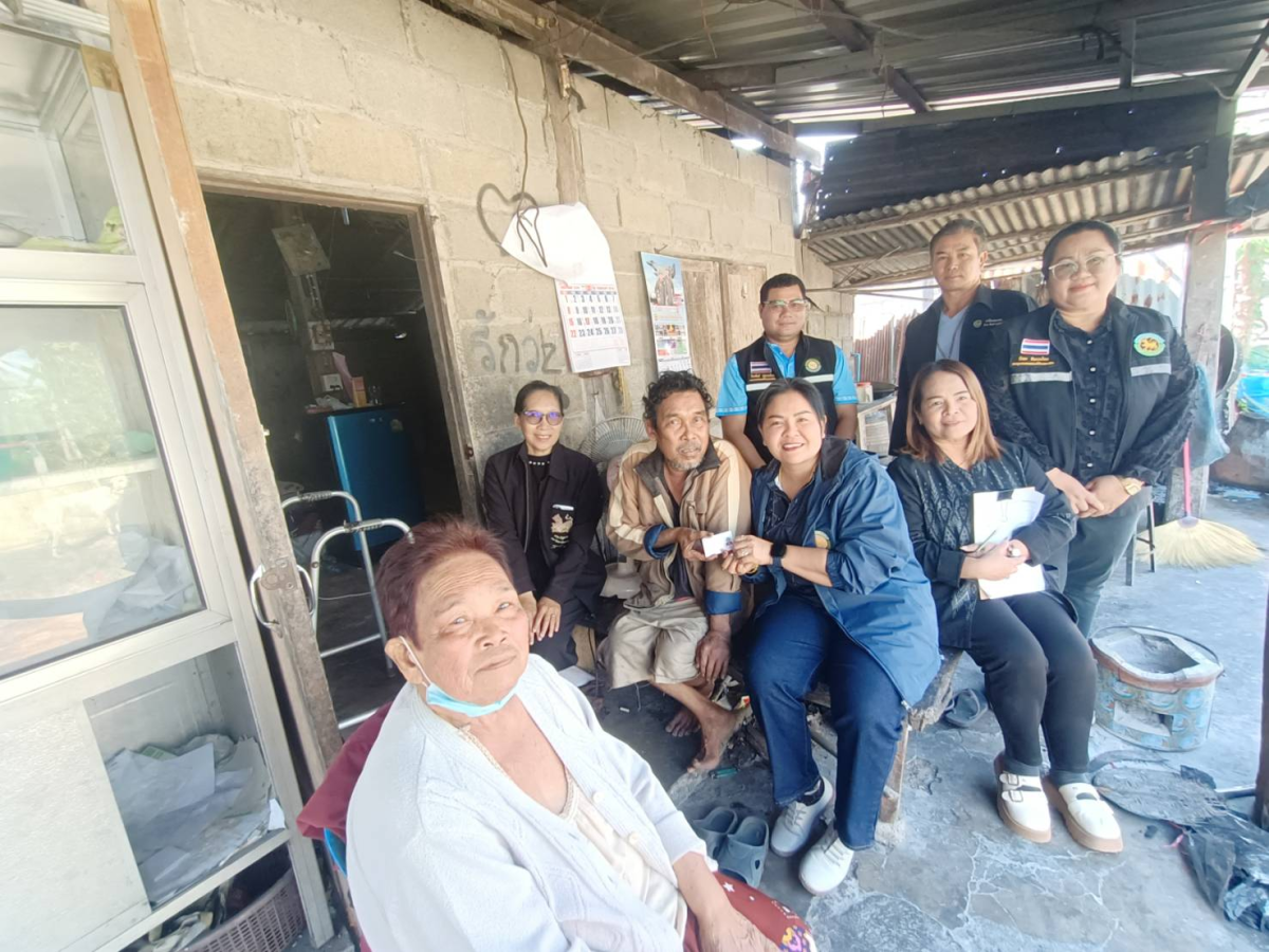 เทศบาลตำบลจระเข้หิน ลงพื้นที่มอบบัตรผู้พิการ ให้แก่ผู้พิการในเขตเทศบาลตำบลจระเข้หิน