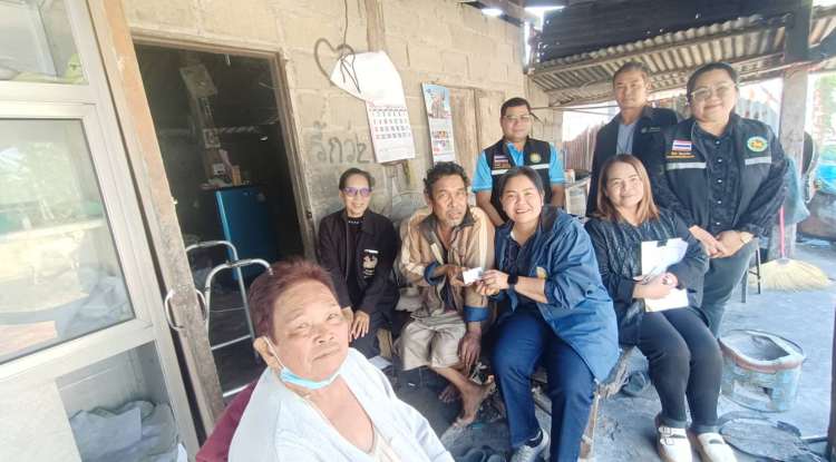 เทศบาลตำบลจระเข้หิน ลงพื้นที่มอบบัตรผู้พิการ ให้แก่ผู้พิการในเขตเทศบาลตำบลจระเข้หิน