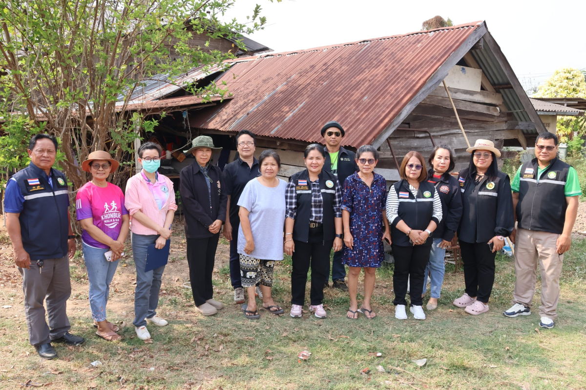 ลงพื้นที่เยี่ยมบ้าน นางสาวดอกไม้ ฮวบกระโทก 