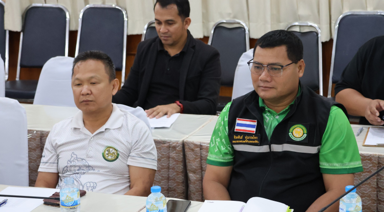 เข้าร่วมการประชุมเพื่อหารือในวันท้องถิ่นไทย ณ ห้องประชุมอำเภอครบุรี