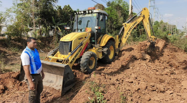 ลงพื้นที่ปรับภูมิทัศน์แก้ไขปัญหาการระบายน้ำเพื่อช่วยเพิ่มประสิทธิภาพในการไหลเวียนของน้ำและป้องกันปัญหาน้ำท่วมขังในช่วงฝนตกหนักตามคำร้องขอที่เขียนเข้ามายังสำนักงานเทศบาลตำบลจระเข้หิน